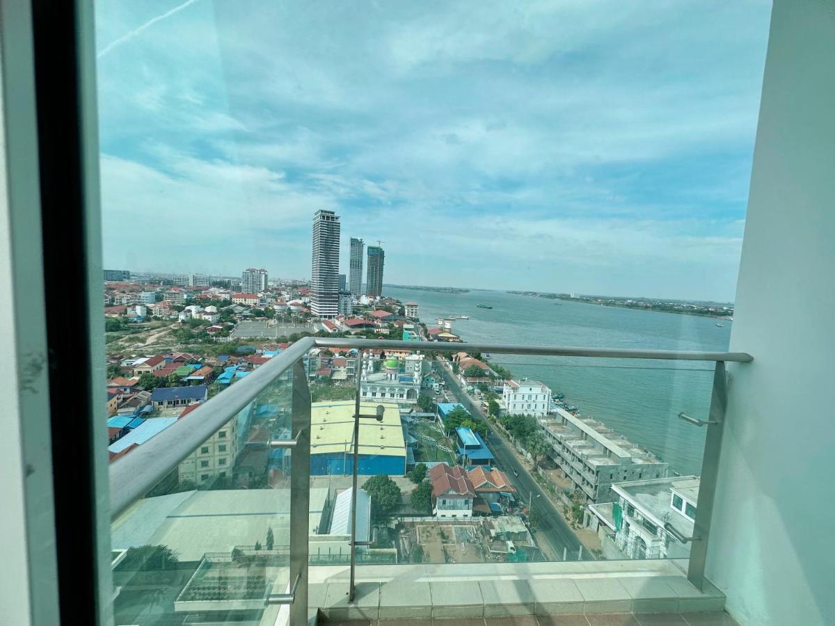 Infinity 28 Hotel And Residence Phnom Penh Exterior foto