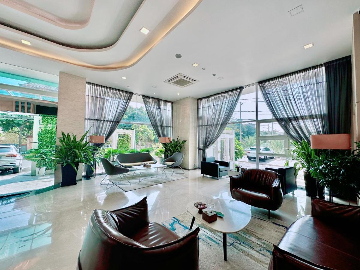 Infinity 28 Hotel And Residence Phnom Penh Exterior foto