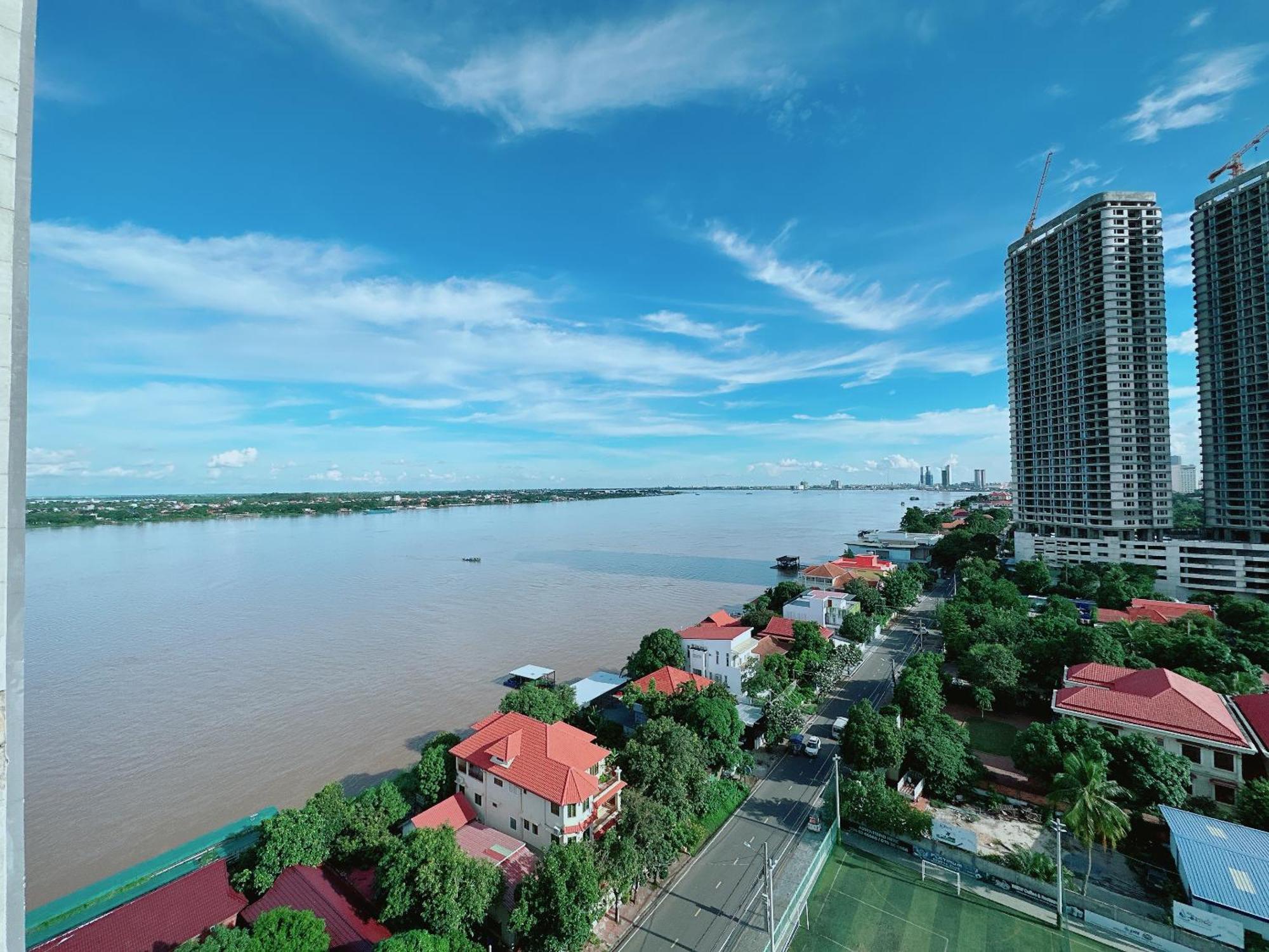 Infinity 28 Hotel And Residence Phnom Penh Exterior foto