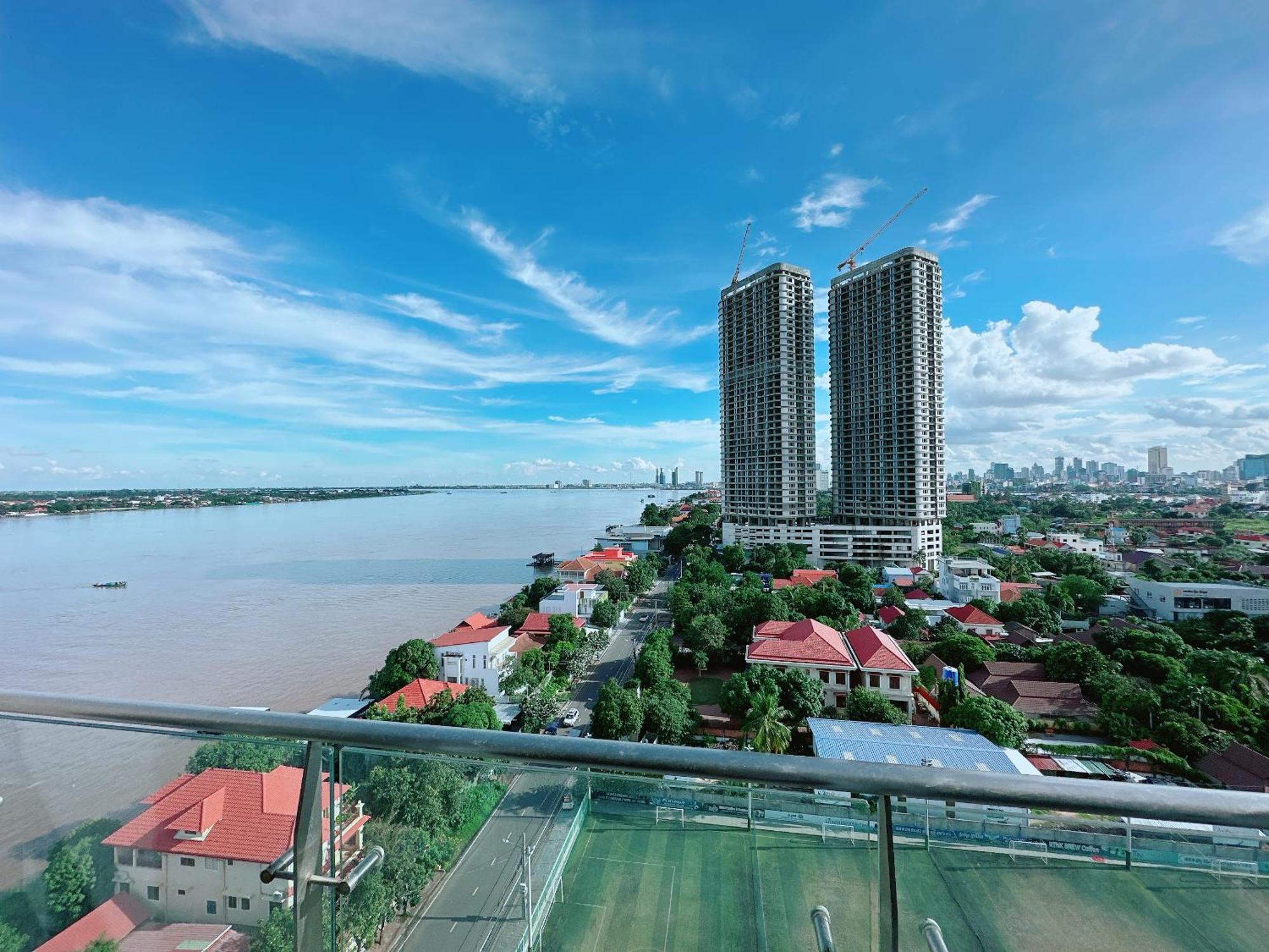 Infinity 28 Hotel And Residence Phnom Penh Exterior foto