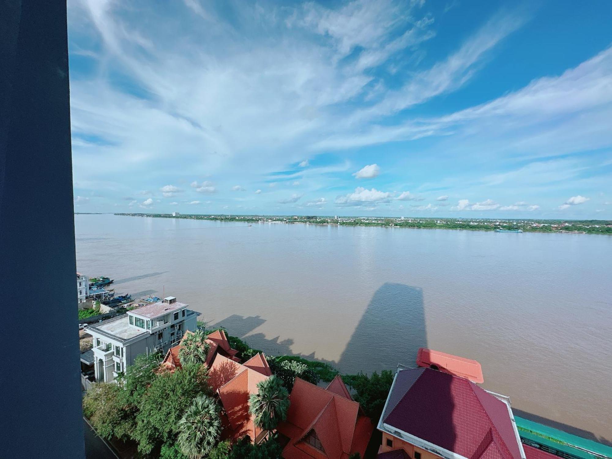 Infinity 28 Hotel And Residence Phnom Penh Exterior foto
