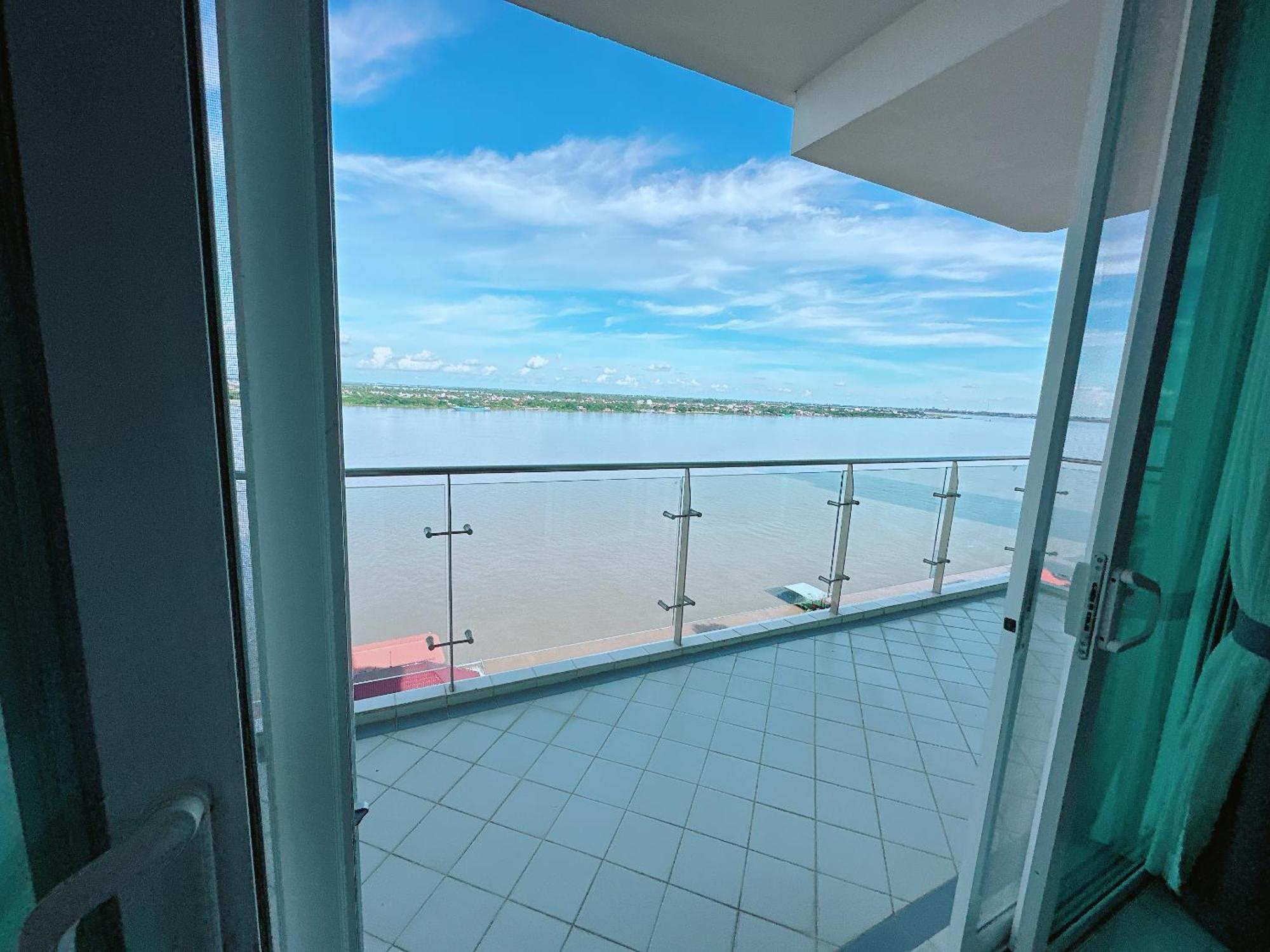 Infinity 28 Hotel And Residence Phnom Penh Exterior foto